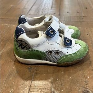 Naturino green suede leather hook and loop sneakers trainers US 5-5.5 toddler